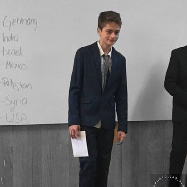 A través de la red social, publica lo orgullosa que se siente de él: "Y crece y lo amo más, me derrito por él. Hablamos y nos reímos. Sus ojos, su pelo, sus sueños y sus nuevas metas. Sus amigos, sus juegos, sus manos y lo más importante: su corazón. Love you @gracefulcube133".