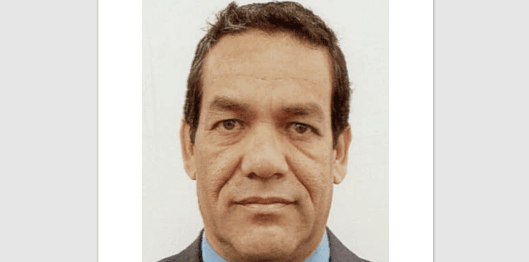 Antonio Intriago presentó esta foto como parte de su solicitud de licencia de oficial de seguridad en Florida en mayo de 2015.