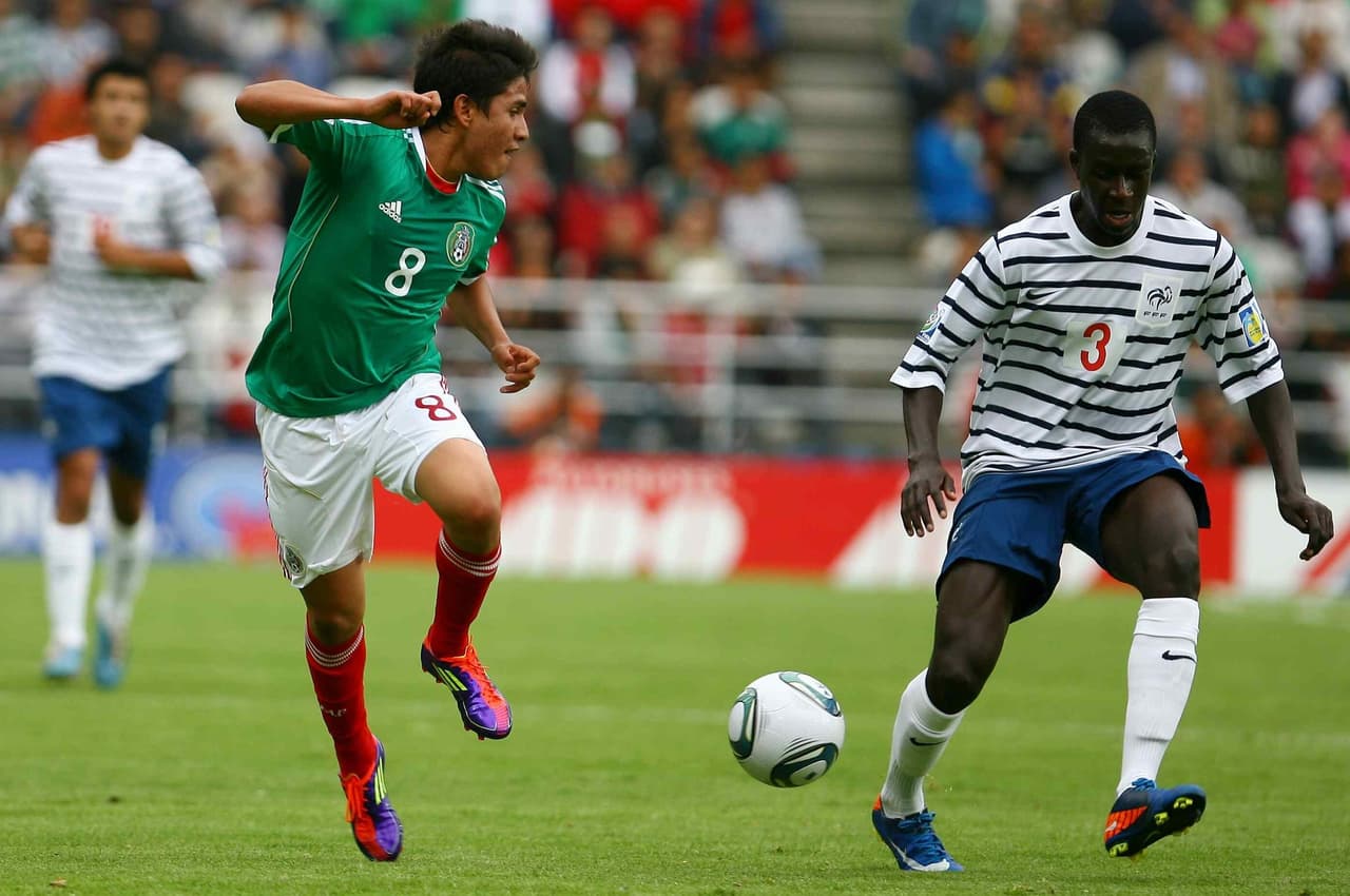 El ahora defensor del Manchester City, Benjamin Mendy, jugó contra México en el estadio del Pachuca en 2011.