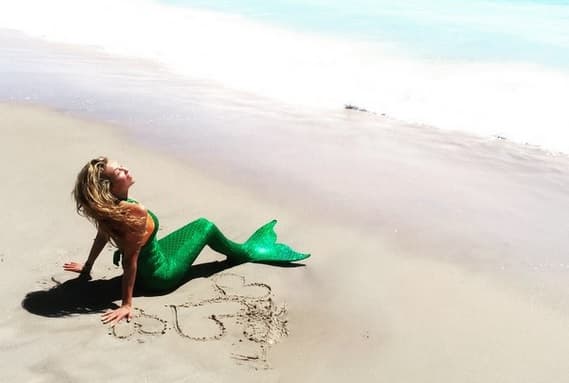 Lo más sorprendente es que ella ha confesado que ama la comida chatarra.