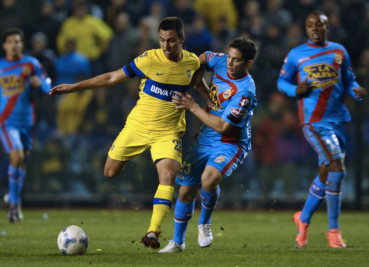 Marcone comenzó su carrera en 2008 con Arsenal de Sarandí y con ese equipo, que no es tradicional en Argentina, quedó campeón de Liga y de la Supercopa en 2012 y de Copa en 2013.