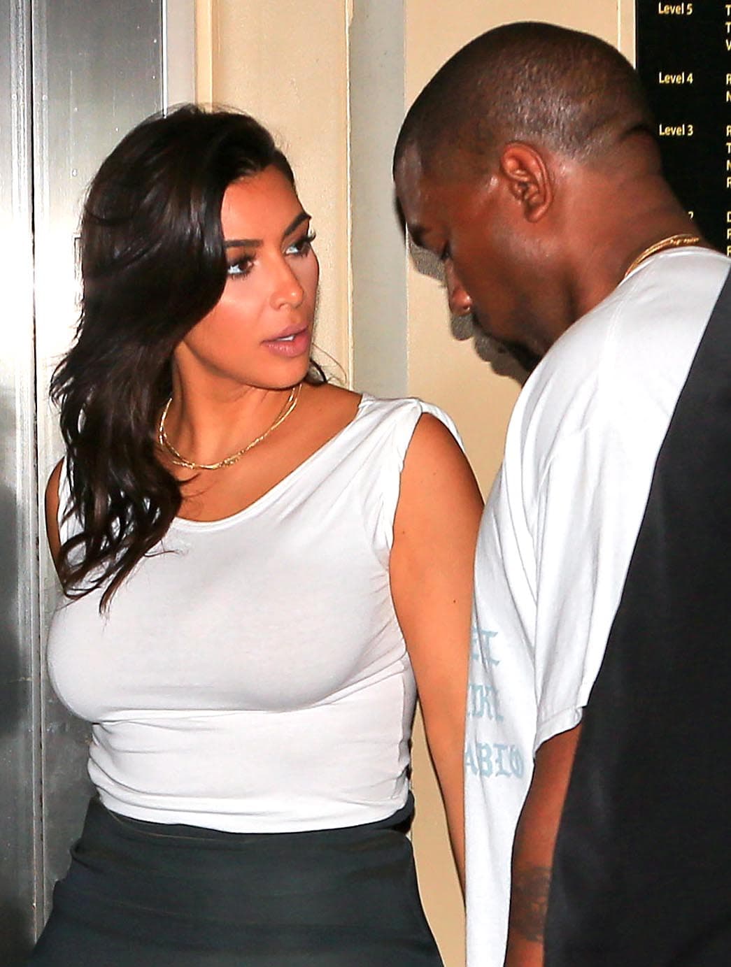 Algo le reclamó a su marido.