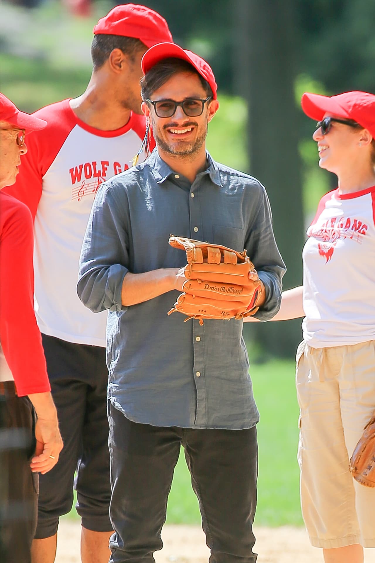Aprovechando la grabación de su programa, el mexicano se divierte con sus pequeñines.