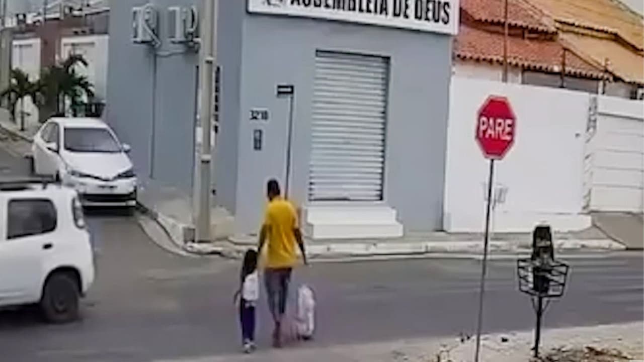 Un hombre fue asesinado a tiros enfrente de su hija mientras la llevaba a la escuela en Brasil