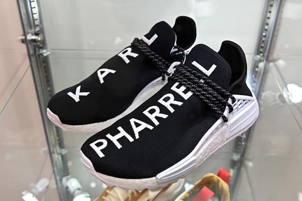 Miles Nadal es fundador de la firma de inversiones 
<b>Peerage Capital. En la fotografía, otro par de zapatillas adquirido por el coleccionista. </b>