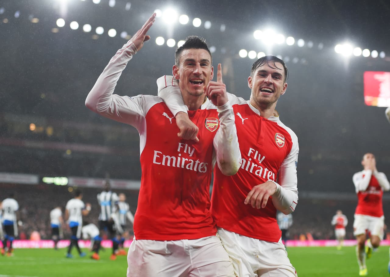 Arsenal 1-0 Newcastle: Koscielny coloca a los Gunners líderes en solitario de la Premier