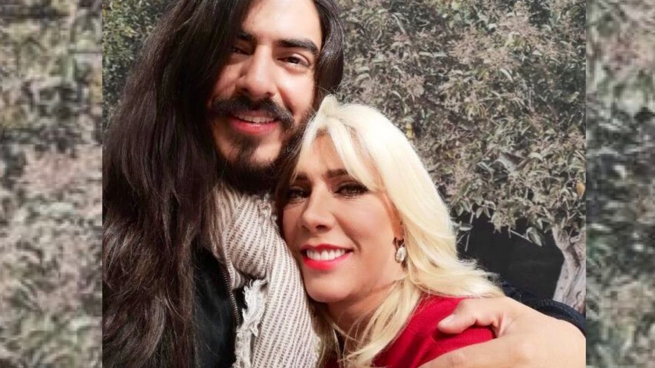 Cynthia Klitbo aclara si Rey Grupero ya le dio el anillo de compromiso