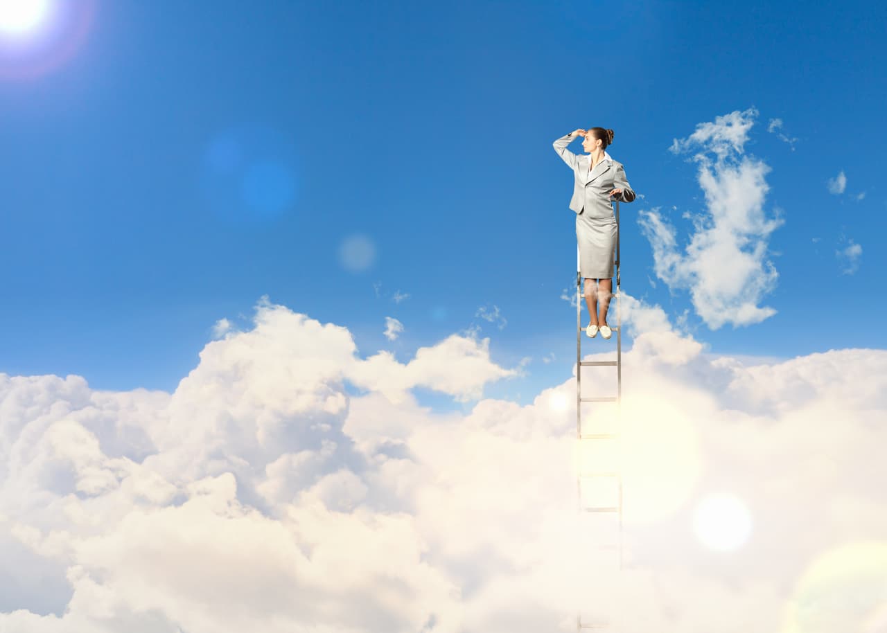 La lección del karma es ayudarte a entender, pisciano, que una cosa es soñar y alimentar el mundo de la poesía y el arte y otra vivir en una nube sin contacto con la realidad o dejándose manipular por los demás.