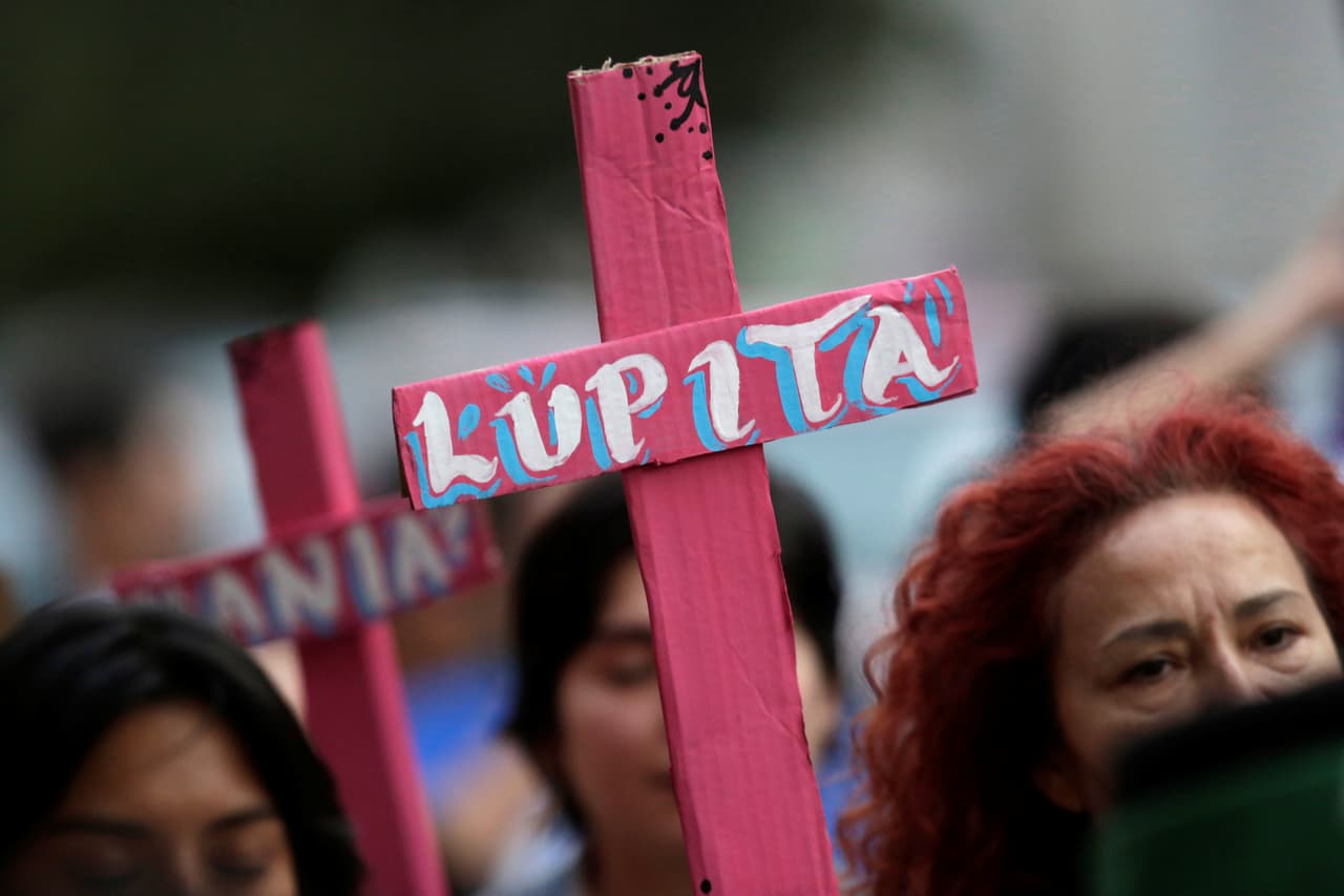 Women take part in a demonstration to commemorate the U.N. International Day for the Elimination of Violence against Women in Monterrey, Mexico November 25, 2018. REUTERS/Daniel Becerril