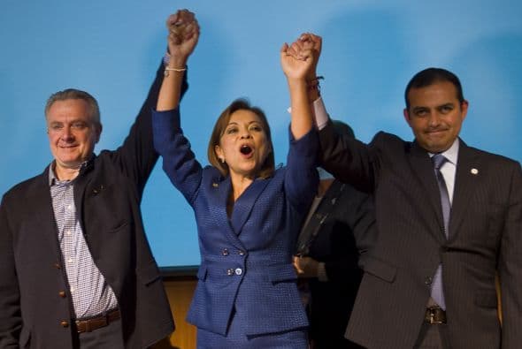 La candidatura presidencial de Josefina Vázquez Mota y su posterior fracaso en las elecciones presidenciales fueron suficientes para una lluvia de criticas a Calderón, por dejar "sola" a la ex legisladora. De acuerdo a versiones periodísticas, el candidato de Calderón era Ernesto Cordero, quien perdió en las elecciones internas del Partido Acción Nacional (PAN).