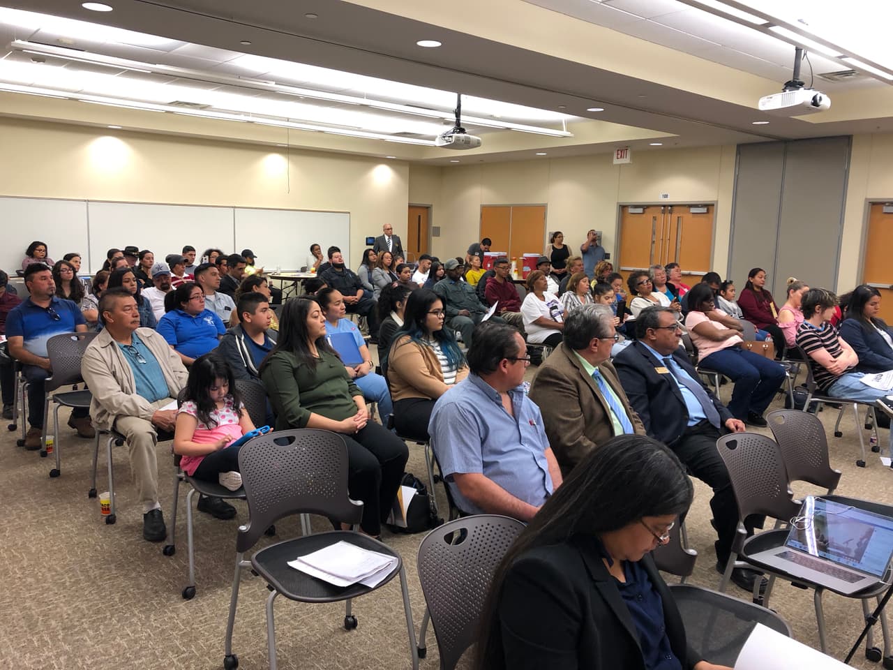 Decenas de personas asisiterion el evento.