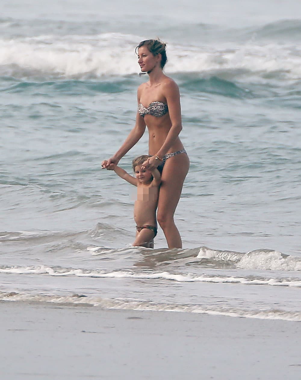 Pobre Gisele, seguramente terminó muy cansada.