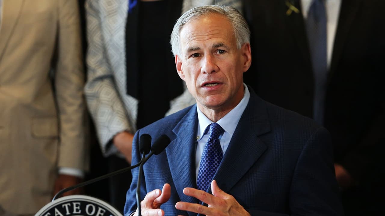 Gobernador de Texas propone ejecuciones más rápidas como solución para acabar con tiroteos masivos