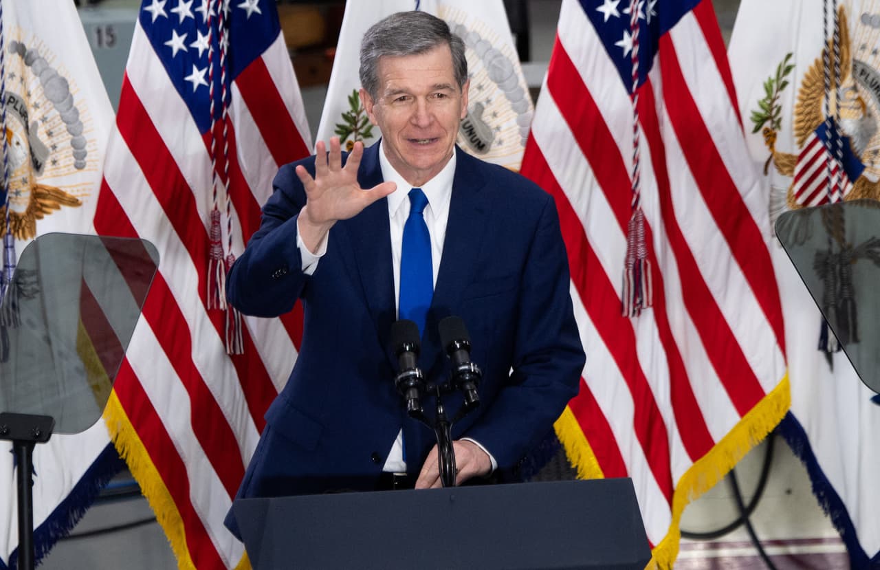 La cámara votó abrumadoramente a favor de la legislación que adelantaría los relojes una hora permanentemente, pero solo entraría en vigor si los líderes federales aprueban una ley que permita a los estados actuar.