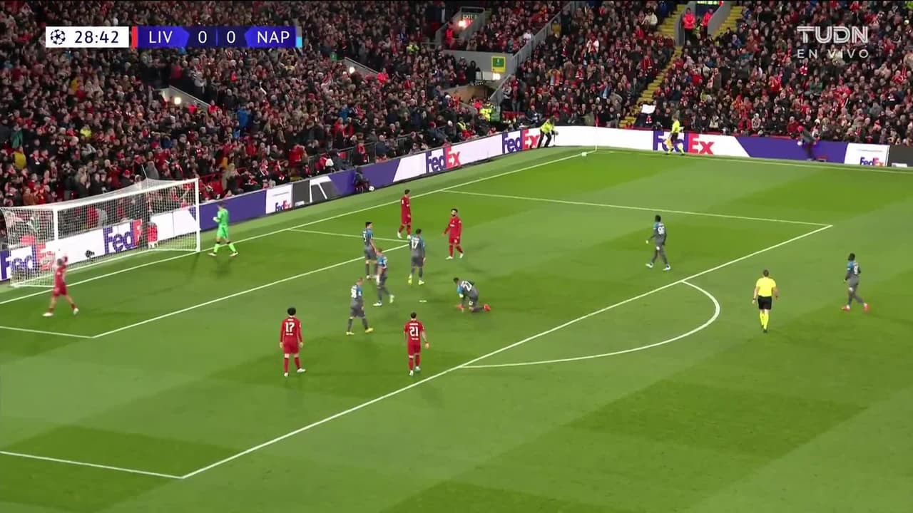 ¡TIRO ATAJADO! disparo por Thiago.