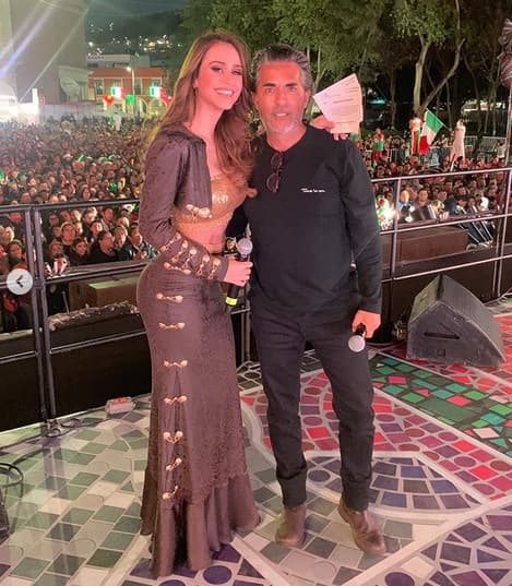 "Yo con Raúl
<b><a href="https://www.univision.com/entretenimiento/elba-jimenez-asegura-de-raul-araiza-no-tengo-nada-bueno-que-decir" target="_blank">no tengo absolutamente nada</a></b>, no sé de dónde sacan esas cosas, ¿dónde hay un video?, ¿dónde nos han visto haciendo algo indecente?", cuestionó la regiomontana.