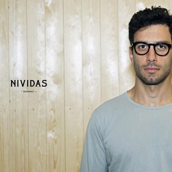 También ha posado para una campaña de lentes.