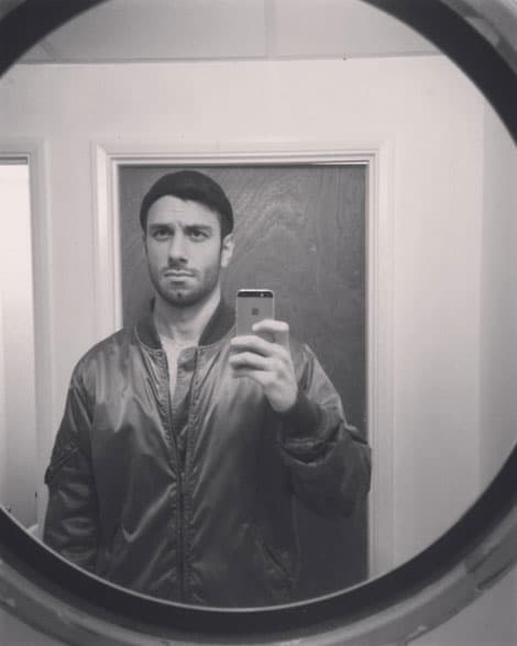 Cuando vivía en Londres señaló que pasaba largos ratos "sin ver la luz del día".