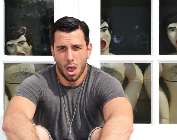 Bromeando en una exhibición.