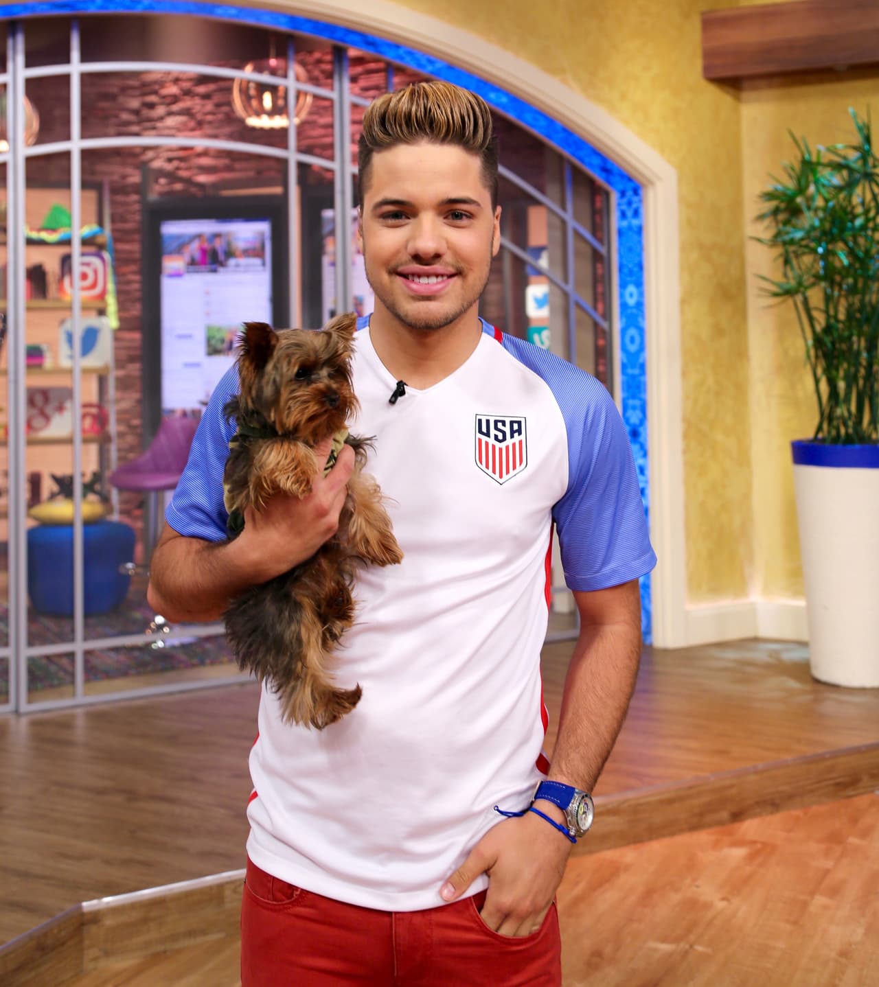 William Valdes y Tobi apoyando a la selección de Estados Unidos.