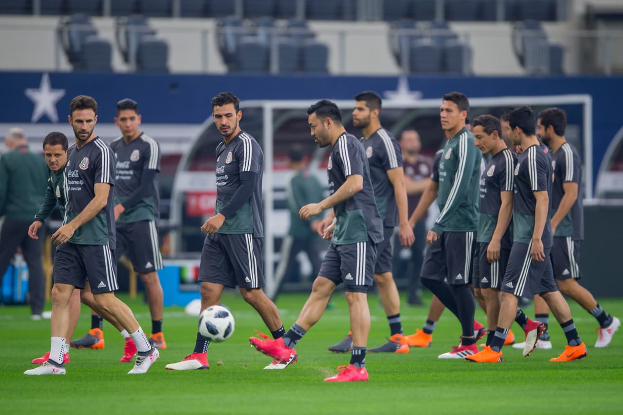 El equipo que dirige el colombiano Juan Carlos Osorio tuvo su última sesión de entrenamiento este lunes, en el Cowboy Stadium de Texas, antes de enfrentar a la selección de Croacia en el segundo partido de la fecha FIFA tras el triunfo de la semana pasada ante Islandia en Santa Clara.