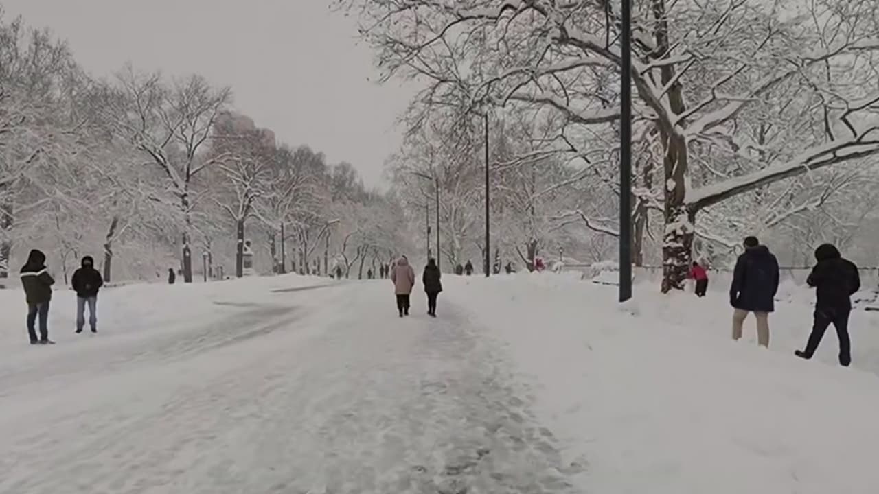 Noreste de EEUU enfrenta devastadora tormenta invernal y emergencia en varios estados