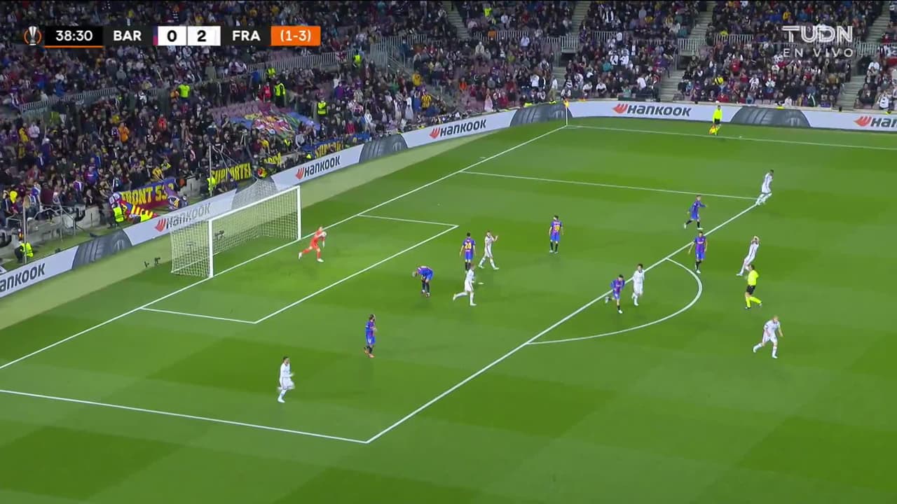 ¡TIRO ATAJADO! disparo por Kristijan Jakic.