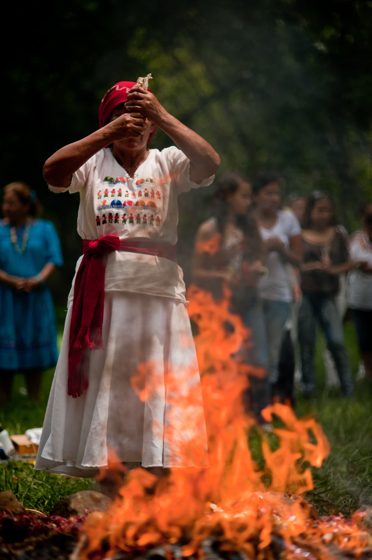 Durante siglos se han hecho ceremonias con chamanes, sacerdotes o "sanadores" espirituales que ayudan a locales y extranjeros sea con limpias o rituales que buscan eliminar, deshacerse de malestares, desequilibrios y hasta algunas enfermedades.