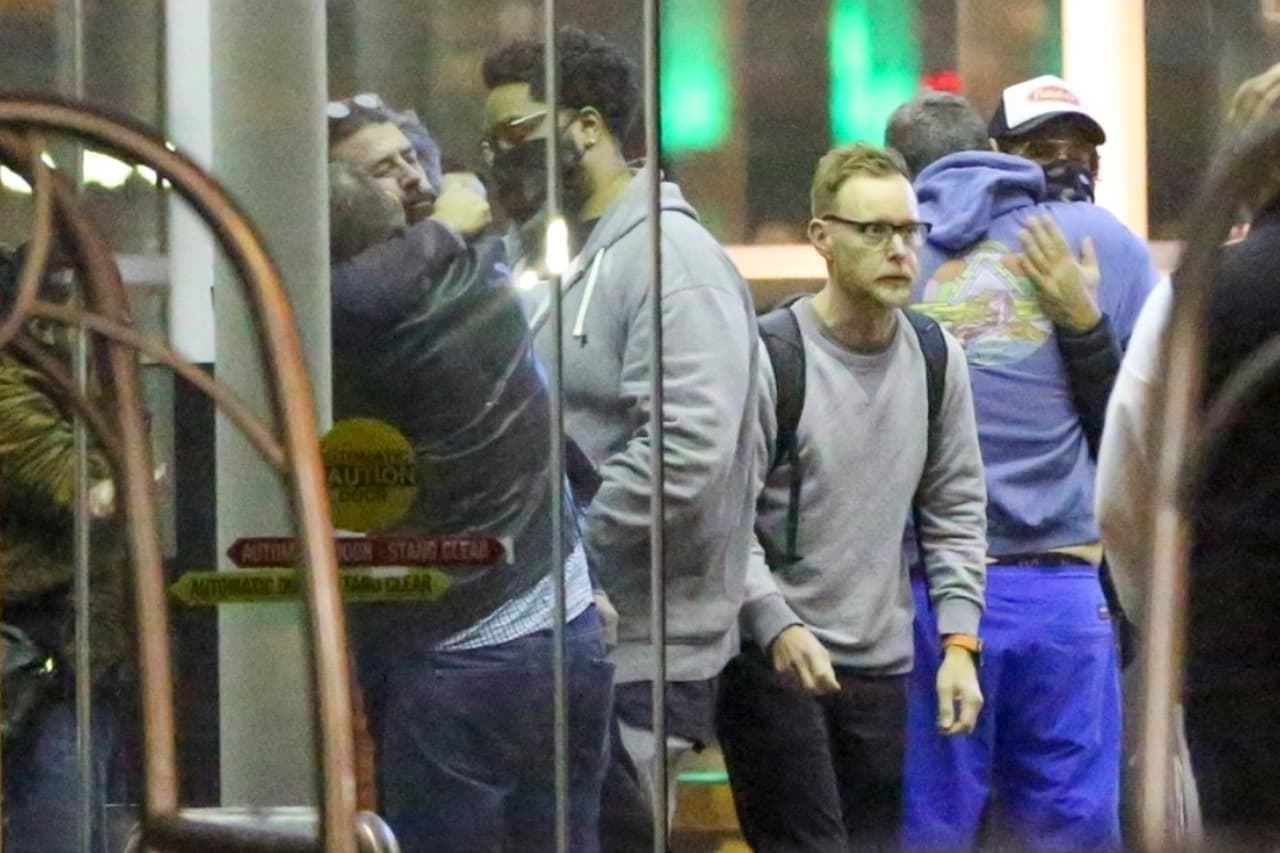 A Dave Grohl se le vio afectado a su llegada a EEUU.