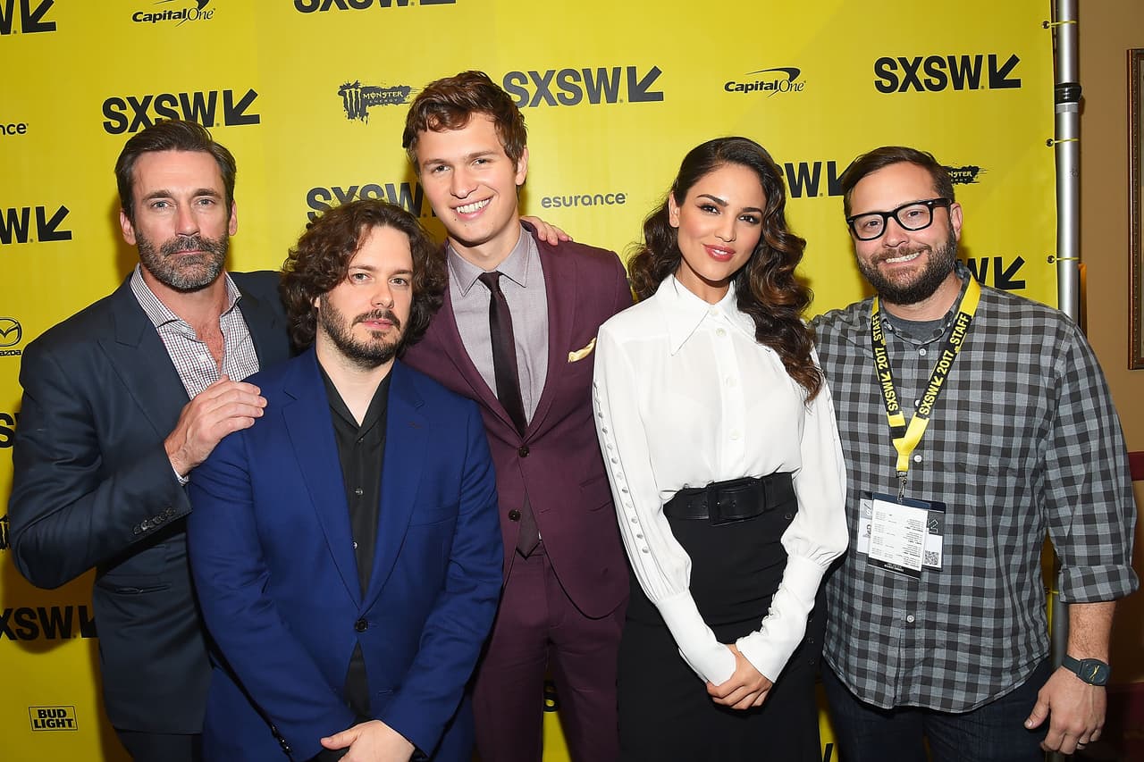 El director con sus grandes actores.