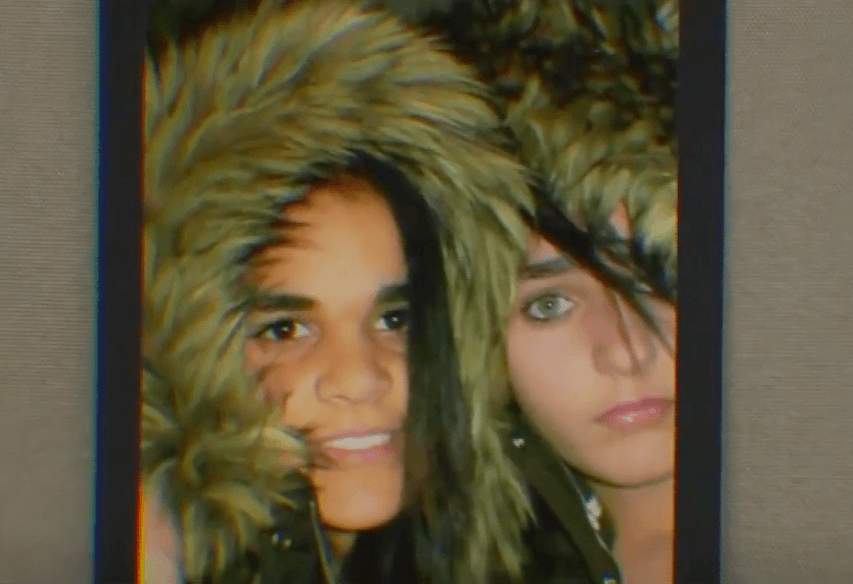 La noche del año nuevo del 2008, los 
<b>cuerpos de Sarah, de 17, y Amina, de 18</b>, fueron hallados con impactos de bala cerca de un hotel en Las Colinas, al norte de Dallas.