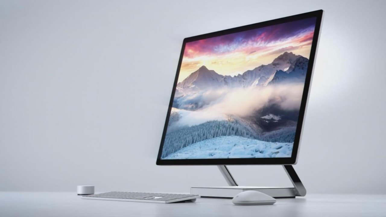 Microsoft reta a Apple con una nueva línea de computadoras para creativos