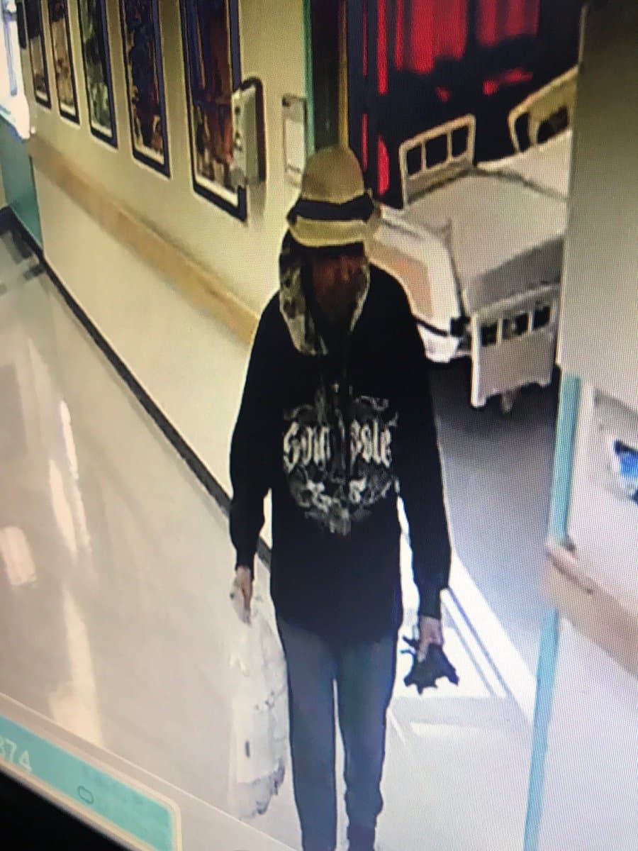 Policía pide ayuda para encontrar a un anciano hispano con demencia que desapareció de un hospital