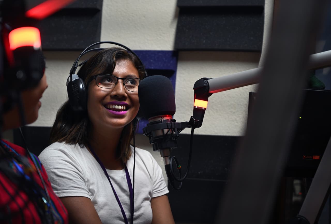 Joseline Velásquez: la "jacaranda rebelde" que vela por los derechos sexuales de las niñas y adolescentes de Guatemala