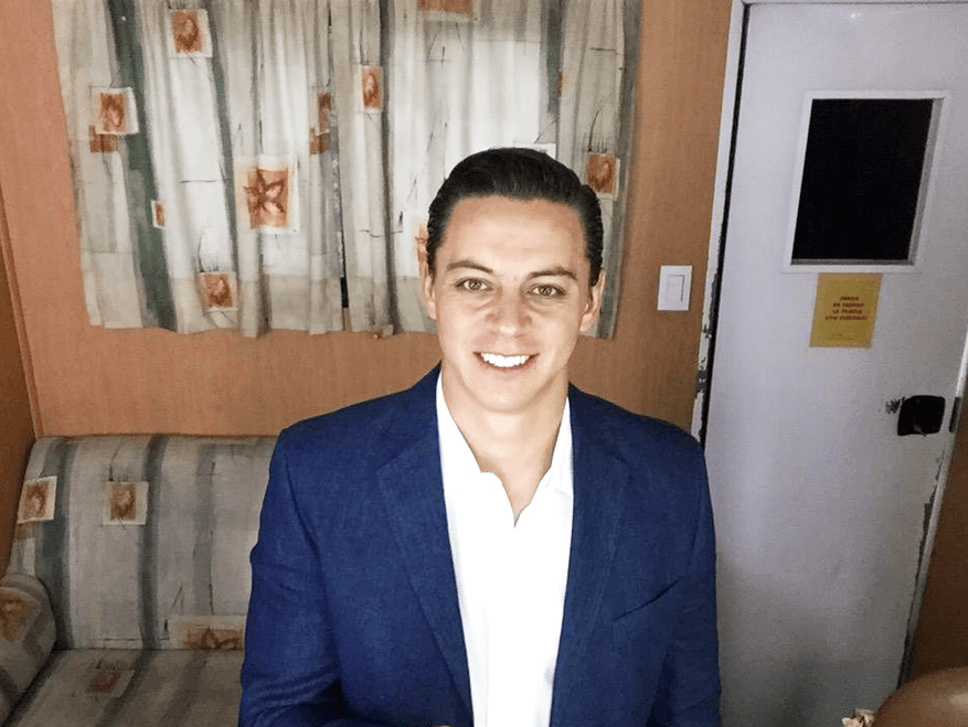 Su personaje de "Ricardo Segura" nos conquistó con sus villanadas.