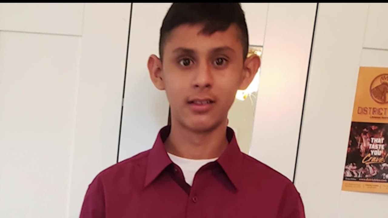 “Eso es un secuestro”, joven hondureño detenido en centro de ICE aparece como deportado