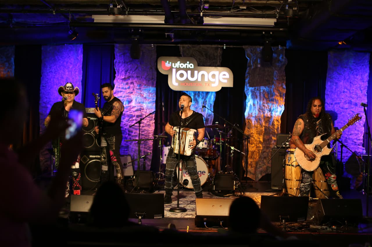 Para cerrar los dos días de nueva música llegó Siggno, agrupación 'rockteña', también muy conocidos dentro del género tejano.