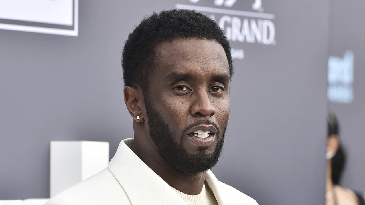 En virtud de la Ley de Sobrevivientes Adultos de Nueva York, el cantante Sean "Diddy" Combs fue demandado por tres mujeres este mes. 
<b>Golpizas, violación en una relación a largo plazo y otros abusos sexuales son parte de las acusaciones</b>. Un portavoz negó todo.