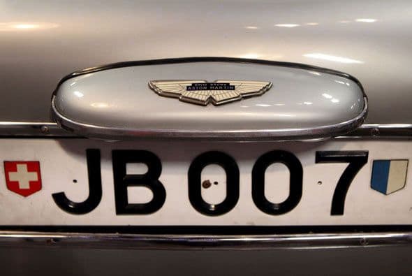 Para muchos, el Aston Martin DB5 es considerado un icono cultural del siglo XXI.