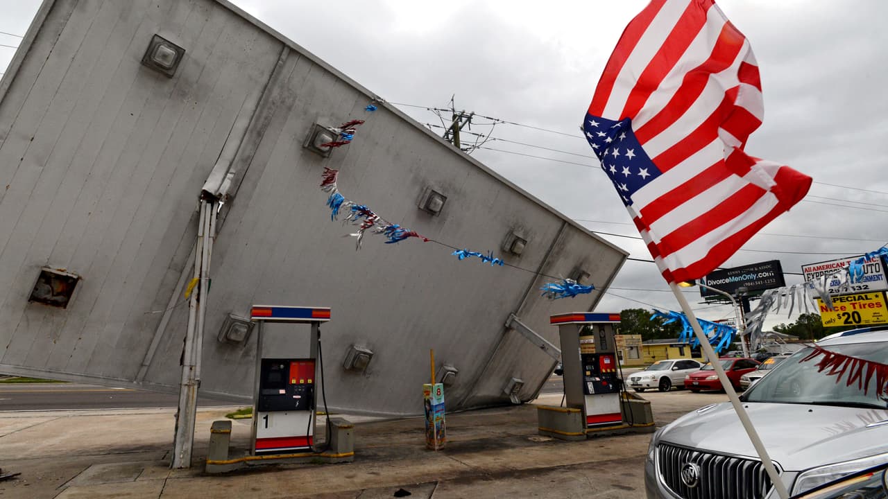 El huracán Matthew dejó al menos 10 muertos en EEUU y cientos en Haití
