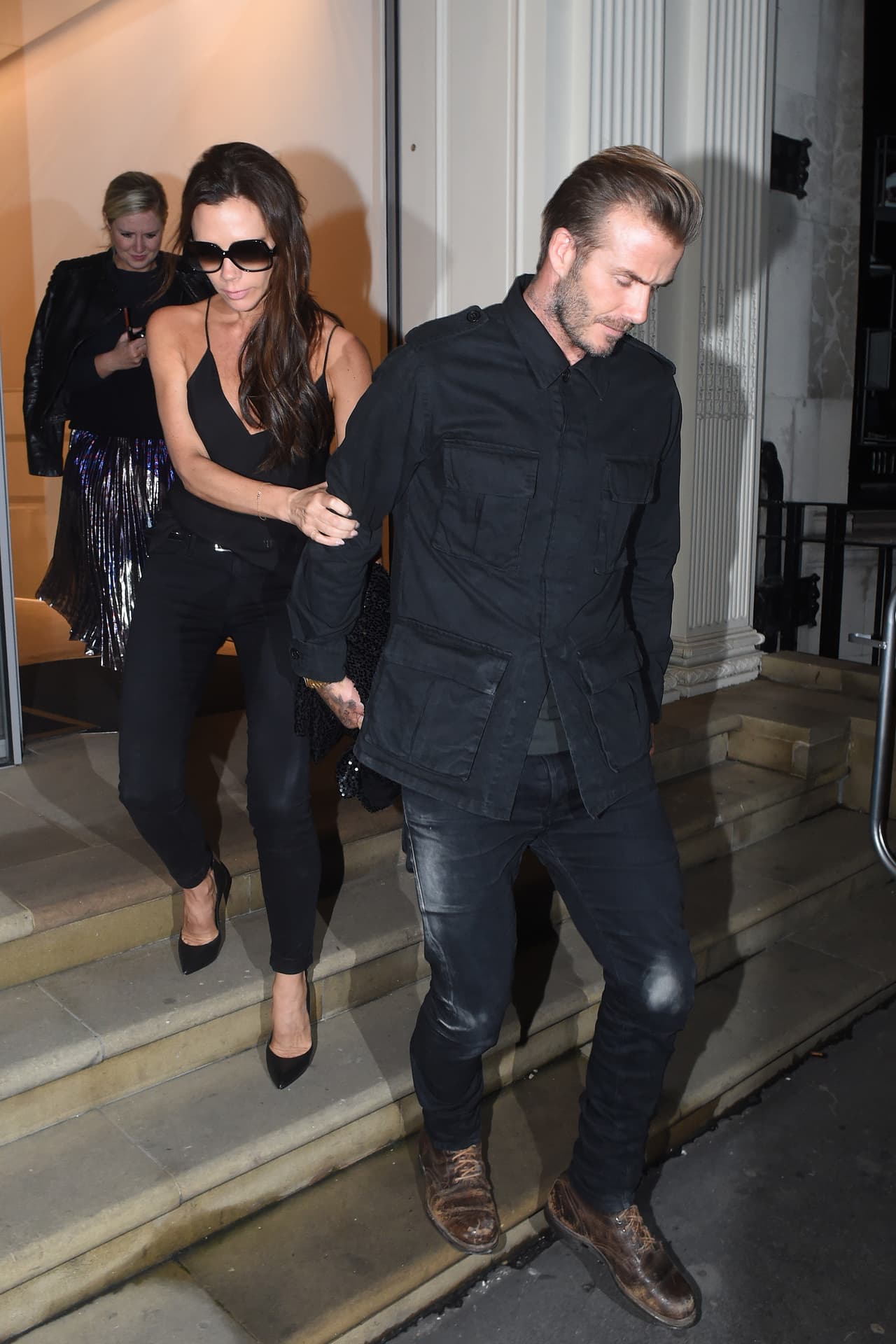 Bajando con cuidadito escalón por escalón.