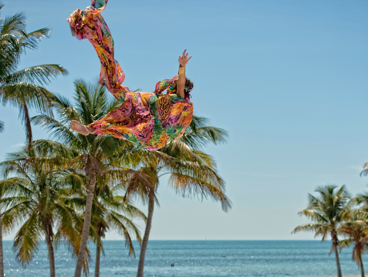 Un reto que no estuvo nada fácil, pues no sólo estuvieron suspendidas a 20 pies de altura sino que tenían que strike a pose y además, lucir perfectas. ¿Quién lo hizo mejor?