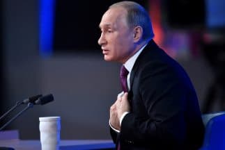 Putin habla de las causas de la crisis en Rusia, que durará, dice, dos años a lo más
