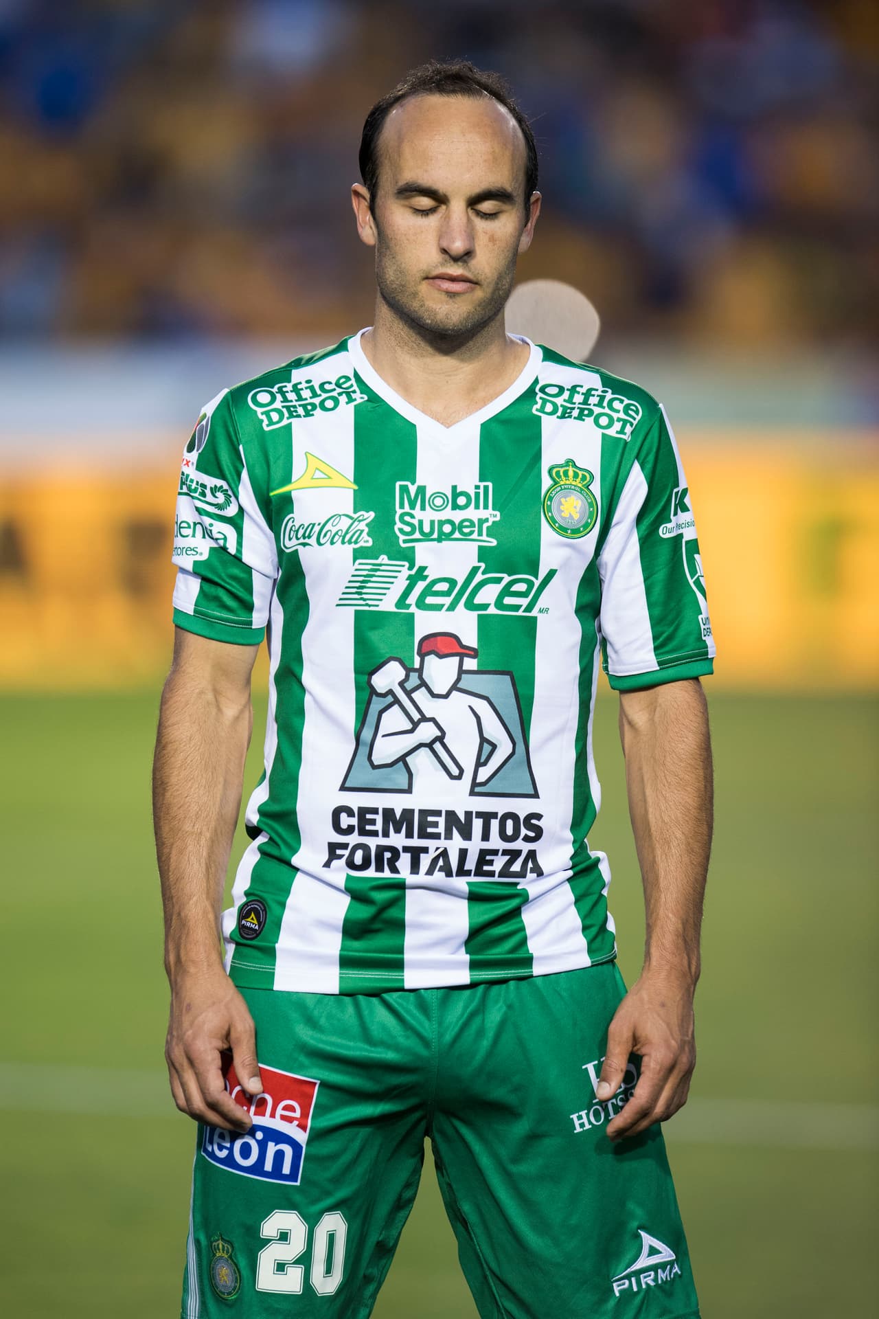 15 León - 15 puntos: 4 ganados, 3 empates y 6 derrota con 17 goles a favor y 28 en contra.