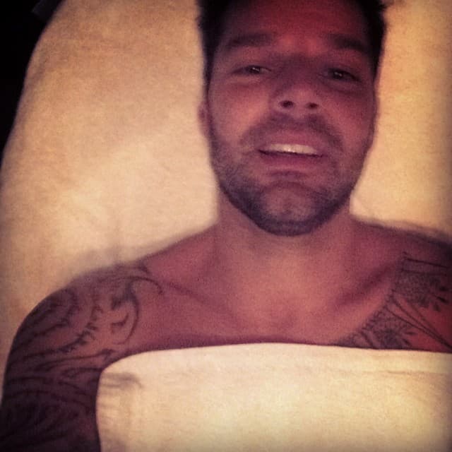 También es frecuente que nos comparta fotos desde la intimidad de su cama.