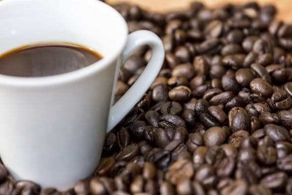 Cuatro tazas es lo máximo que deberías ingerir por día, pero eso también depende de cada persona, así que háblalo con tu médico.