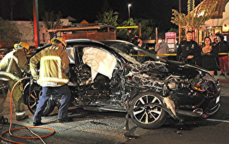 El 14 de noviembre de 2020, el LAFD respondió a una colisión de tráfico reportada a las 9:00 p.m. en la cuadra 12800 de W Van Nuys Blvd en Pacoima.