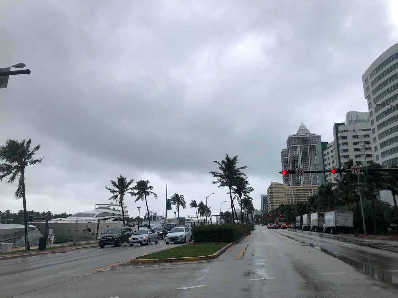 Frente frío trae un descenso de temperaturas al atravesar este viernes el sur de Florida