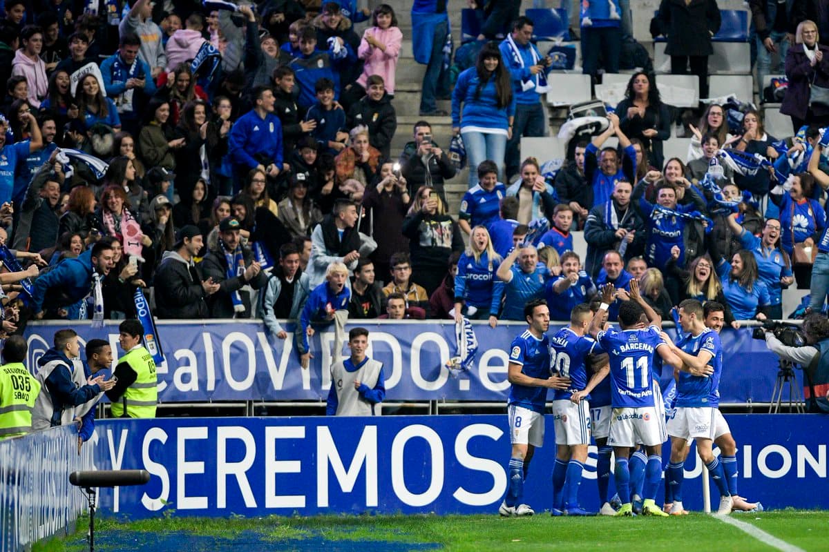 La victoria de los Azules fue en condición de local sobre los Rojiblancos en la jornada 14 de la Liga 123, Segunda División de España.