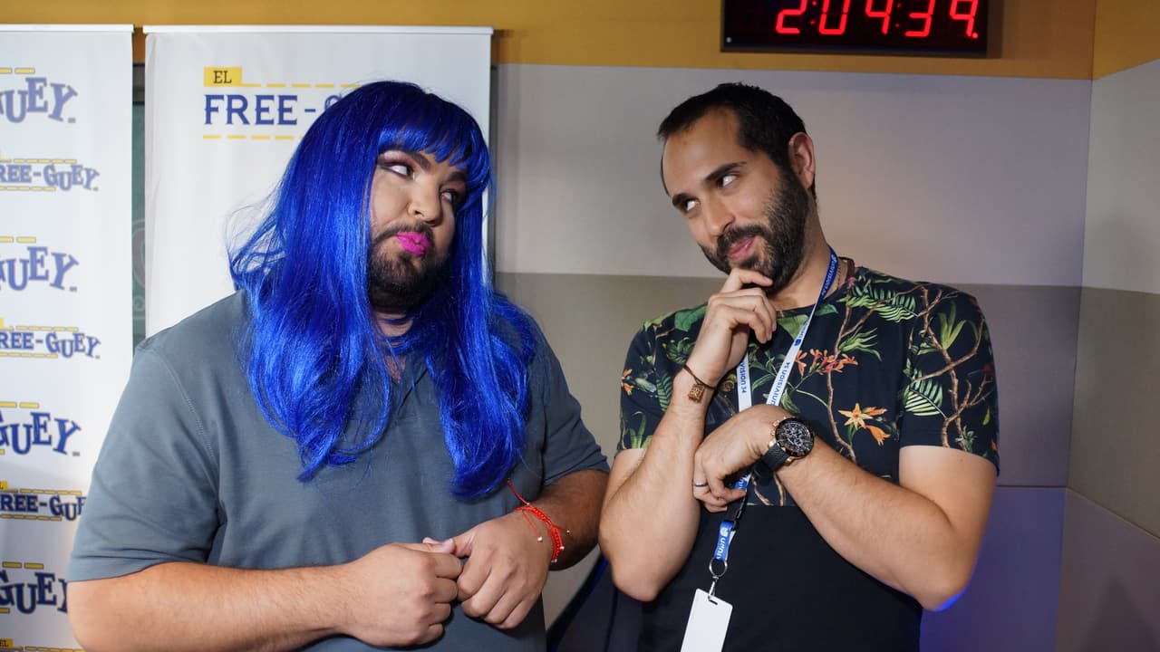 El Tambochi pago la apuesta contra El Compa Ivan cambiando de 'look' por un día.